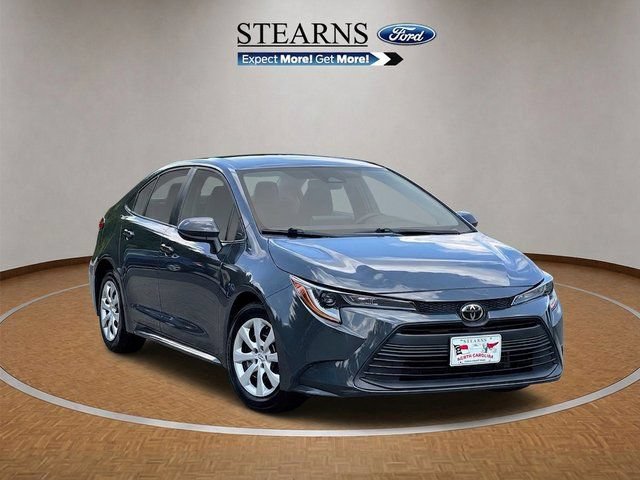 Used 2024 Toyota Corolla LE FWD image 1