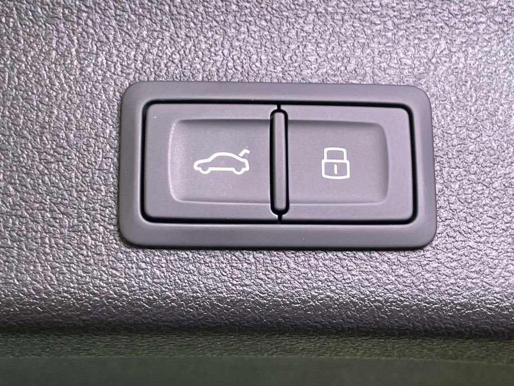 New 2025 Audi A6 Premium Plus image 21