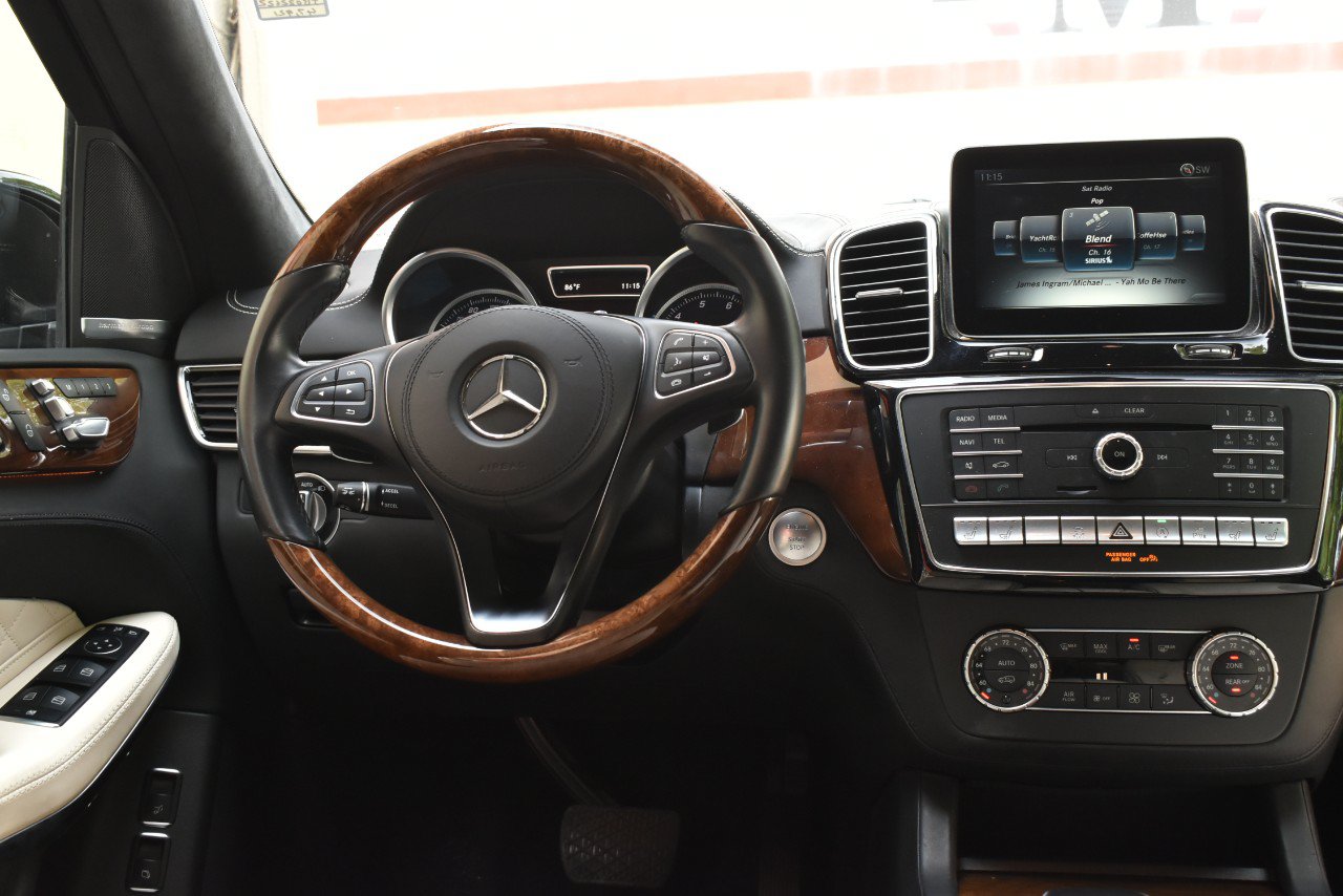 Used 2018 Mercedes-Benz GLS 550 4MATIC image 23