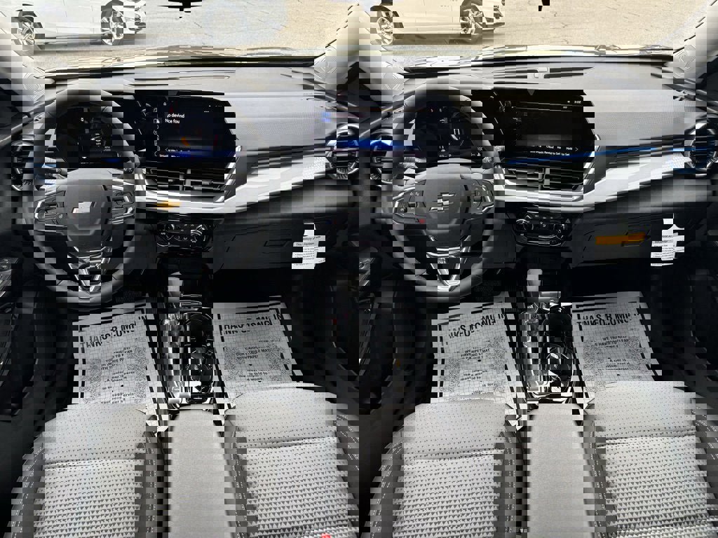 New 2026 Chevrolet Trax LT w/ Driver Confidence Package image 12