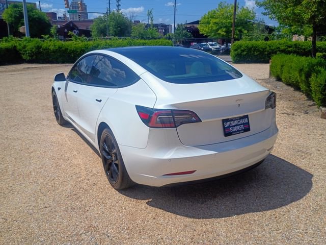 Used 2020 Tesla Model 3 Standard Range RWD image 9