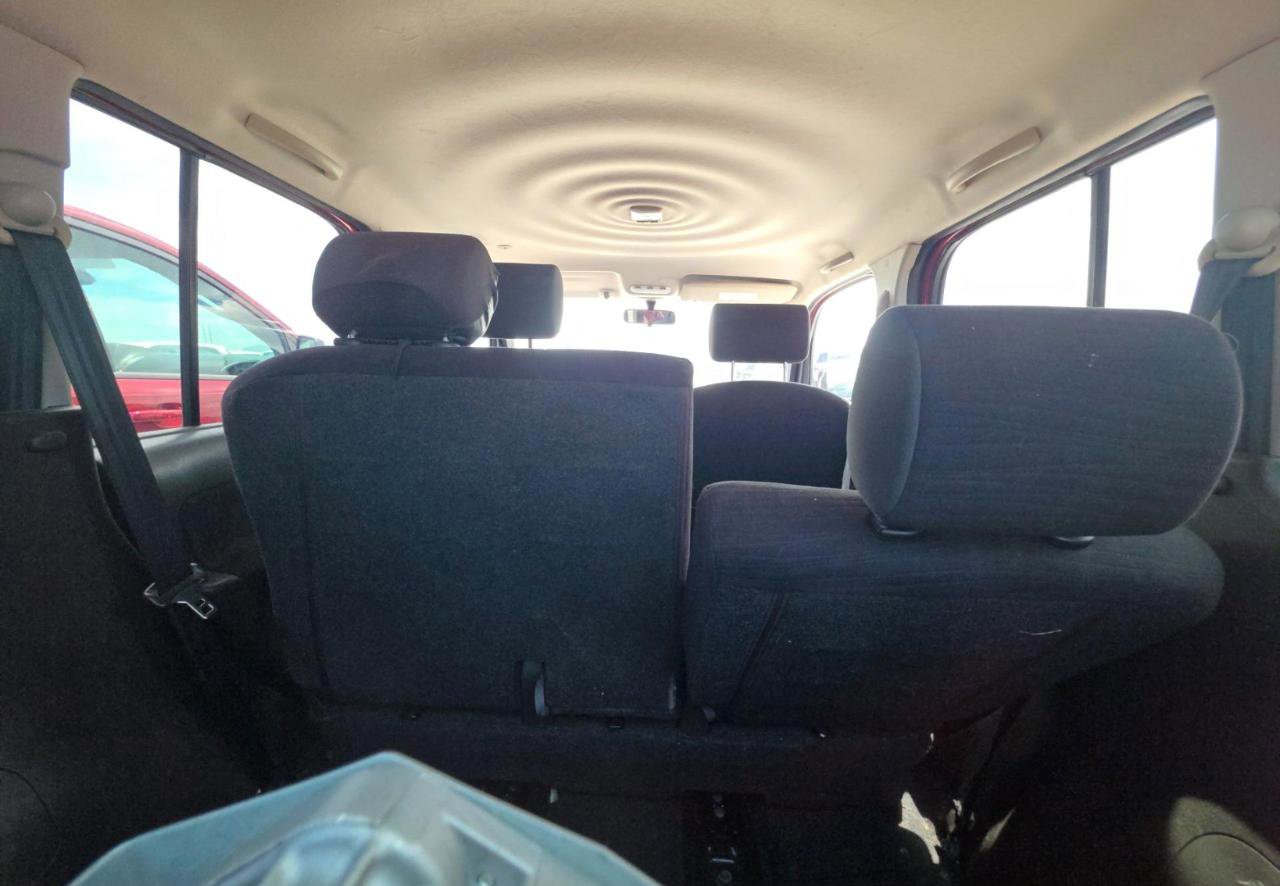 Used 2011 Nissan Cube 1.8 S w/ Interior Designer Pkg FWD image 16