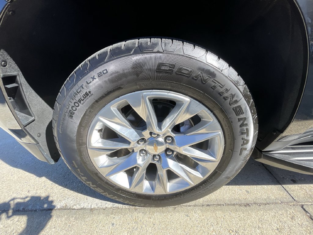 Certified 2025 Chevrolet Tahoe Premier RWD image 33