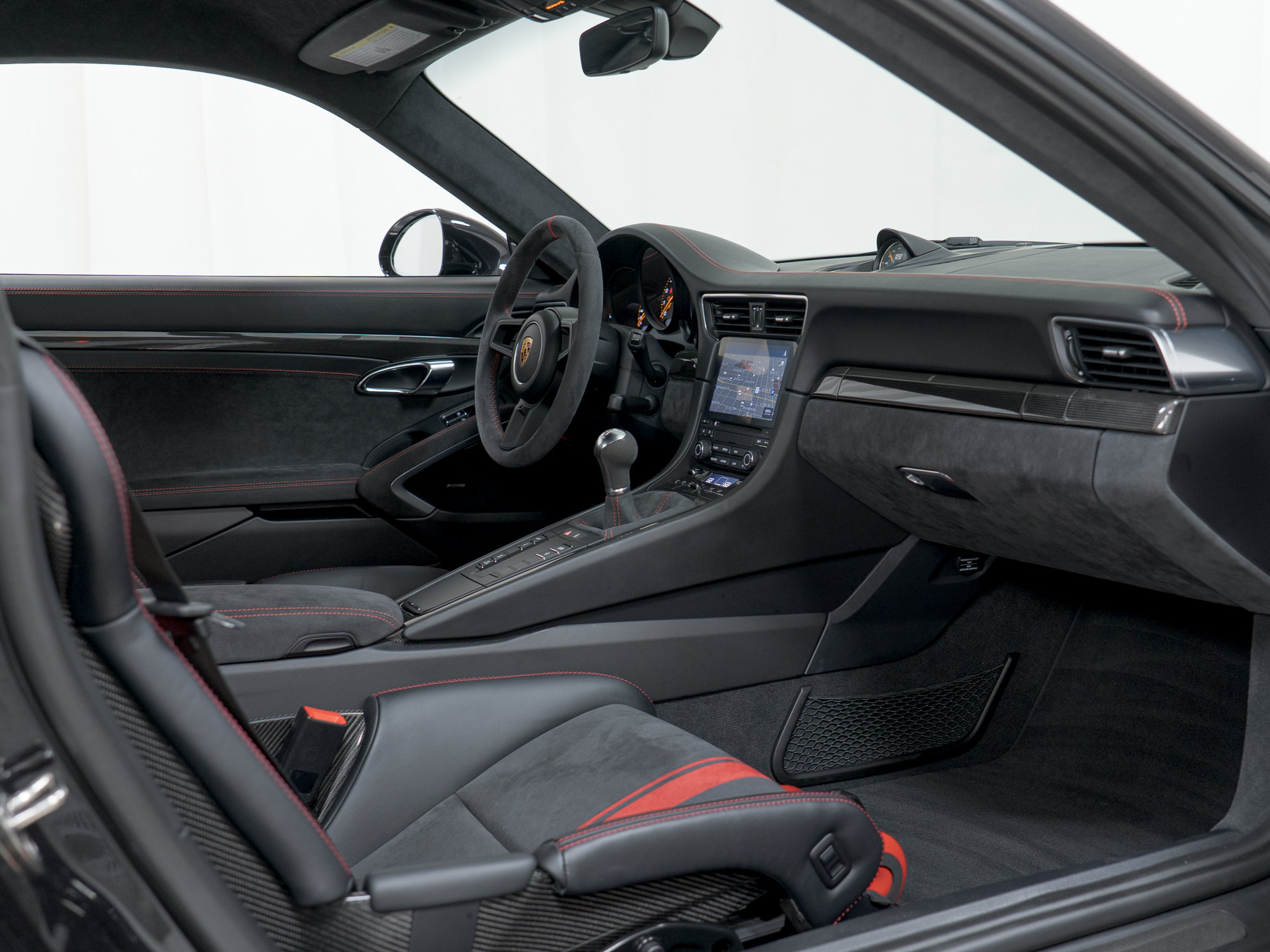 Certified 2018 Porsche 911 GT3 RWD image 35