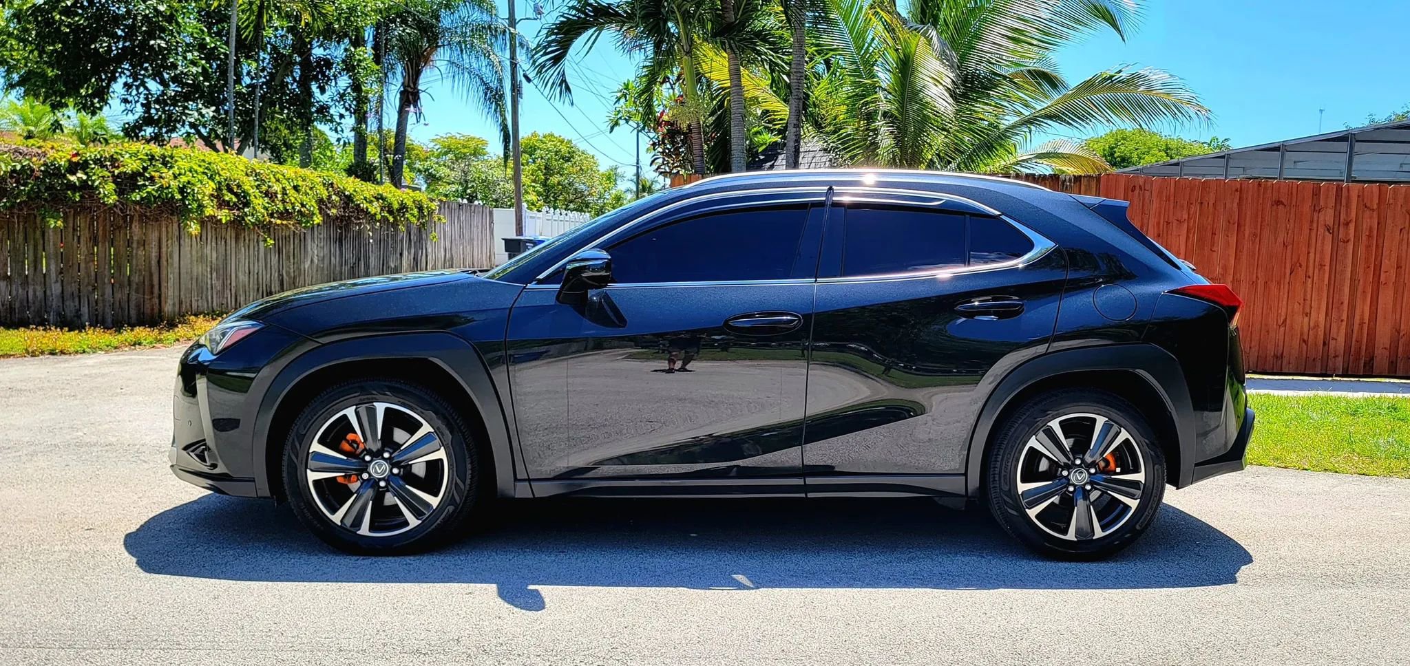 Used 2021 Lexus UX 200 w/ Accessory Package (Z2) FWD image 9