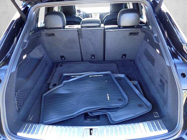 Used 2022 Porsche Cayenne Coupe AWD/4WD image 8