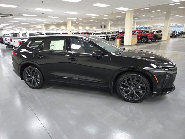 New 2026 Toyota Crown Signia image 6