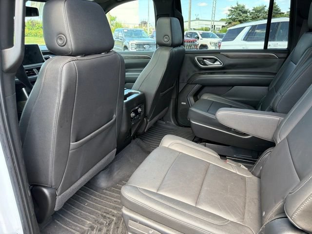 Used 2022 Chevrolet Suburban LT w/ LT Signature Plus Package AWD/4WD image 22