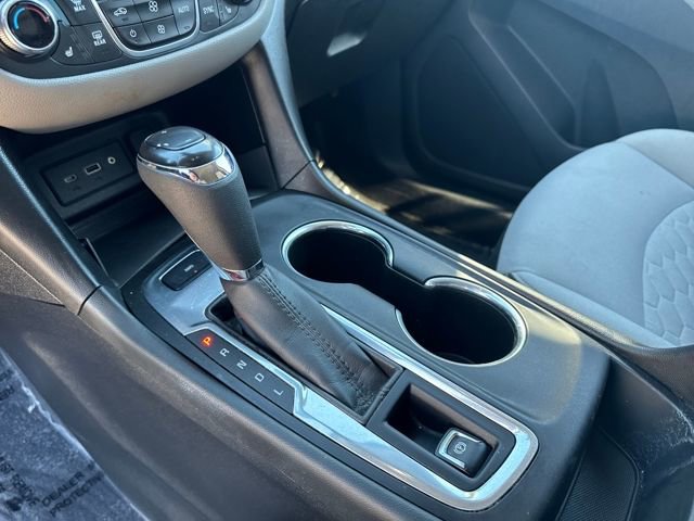 Used 2020 Chevrolet Equinox LT w/ Driver Convenience Package image 22