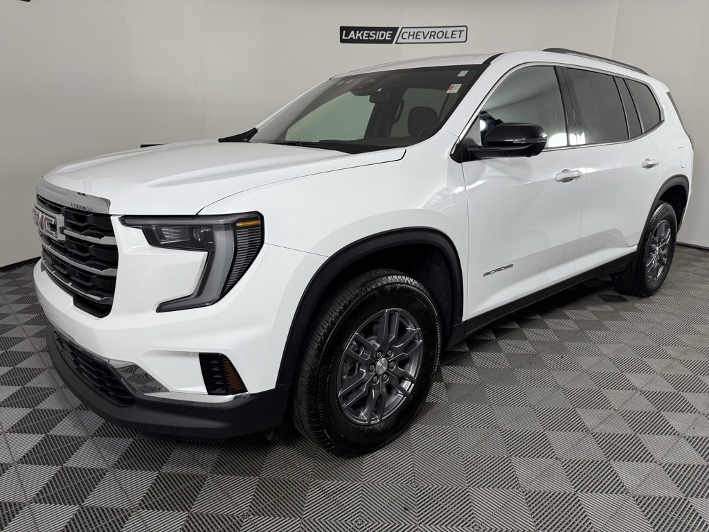 Used 2025 GMC Acadia Elevation image 2