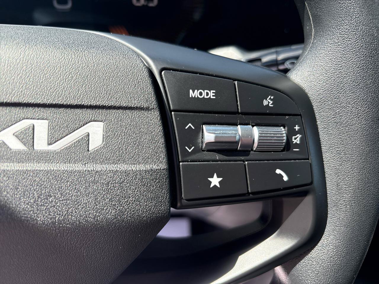 Used 2025 Kia K4 FWD image 18