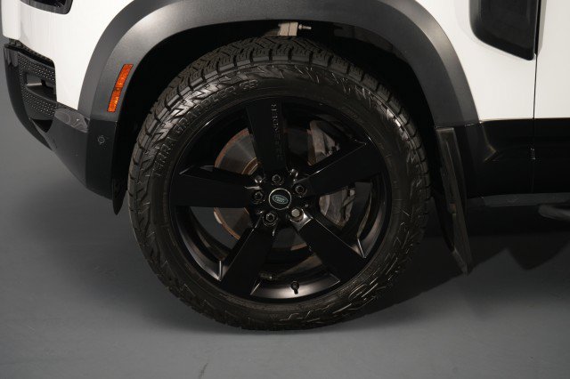 Used 2023 Land Rover Defender 130 X-Dynamic SE AWD/4WD image 58