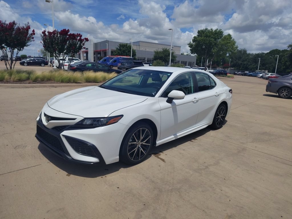 Used 2023 Toyota Camry SE FWD image 16