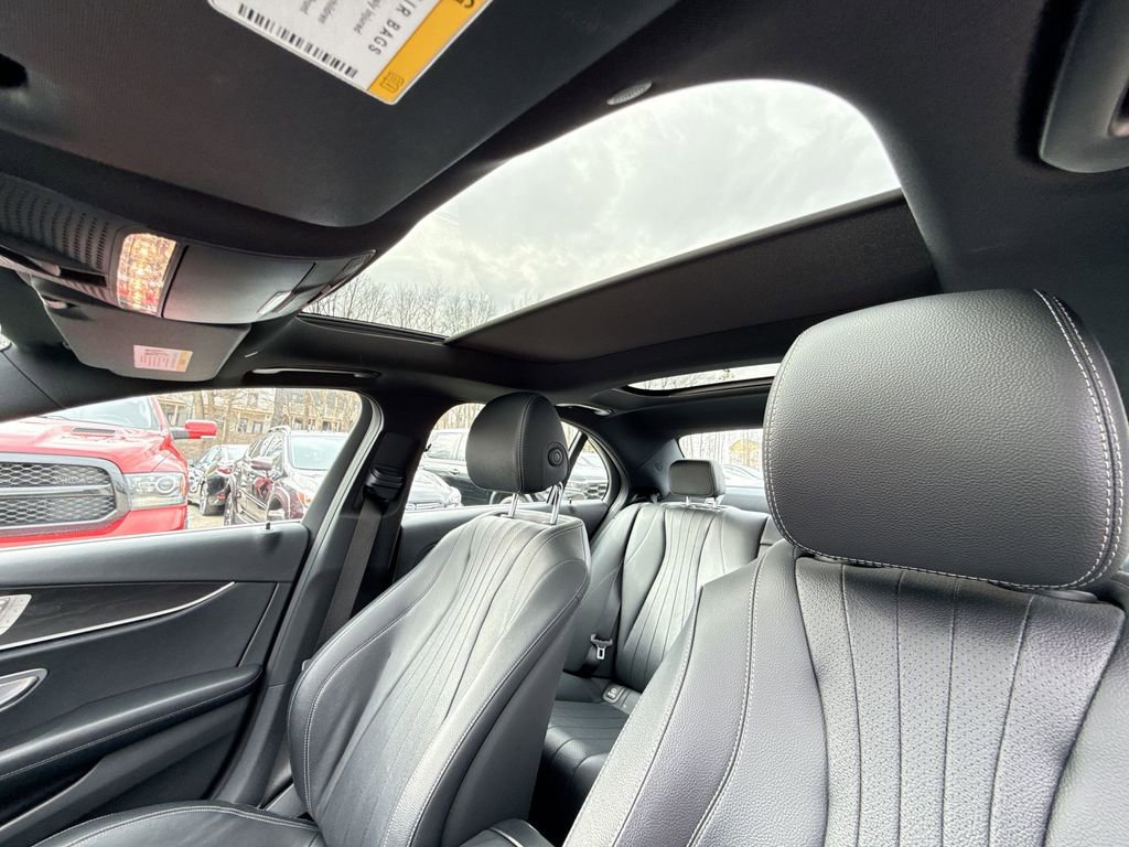 Used 2022 Mercedes-Benz E 350 4MATIC Sedan w/ Driver Assistance Package image 16