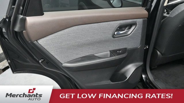 Used 2023 Nissan Rogue SV AWD/4WD image 16