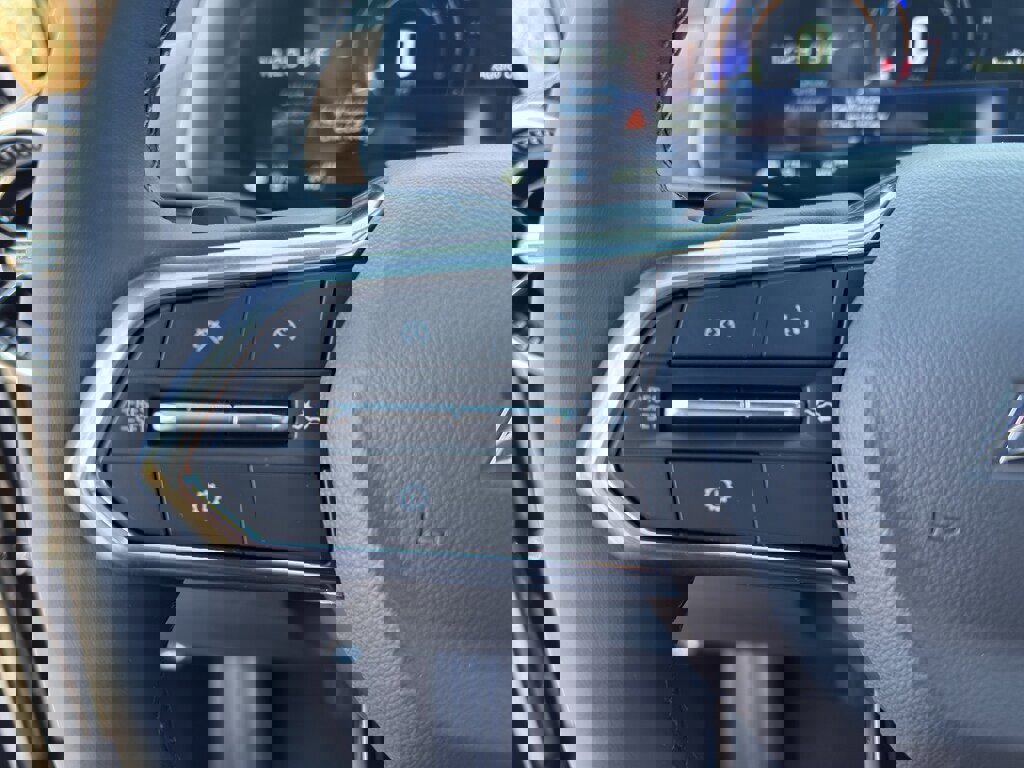 New 2026 Chevrolet Equinox ACTIV w/ Safety and Technology Package image 16