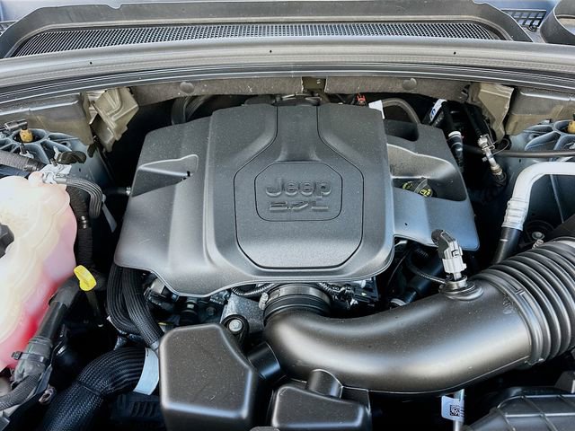 Used 2024 Jeep Grand Cherokee L Summit image 33