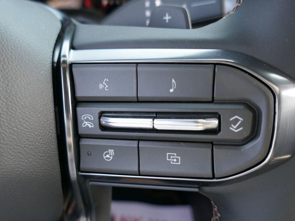 New 2026 GMC Acadia AT4 image 21