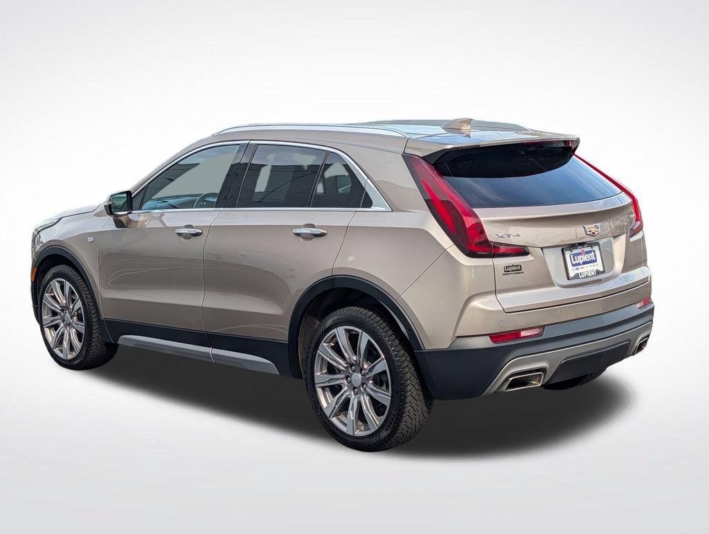 Used 2022 Cadillac XT4 Premium Luxury w/ Enhanced Visibility Package FWD image 10