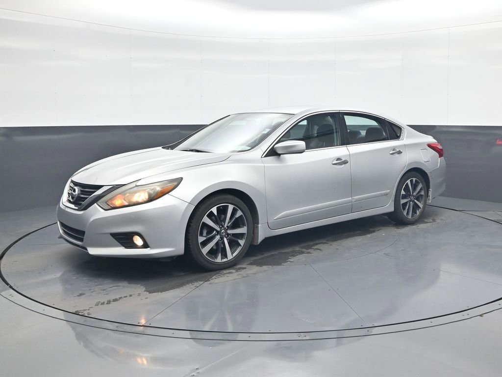 Used 2016 Nissan Altima 2.5 SR image 3