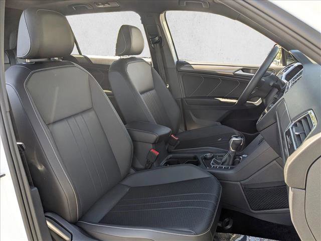 Used 2023 Volkswagen Tiguan SE R-Line AWD/4WD image 23