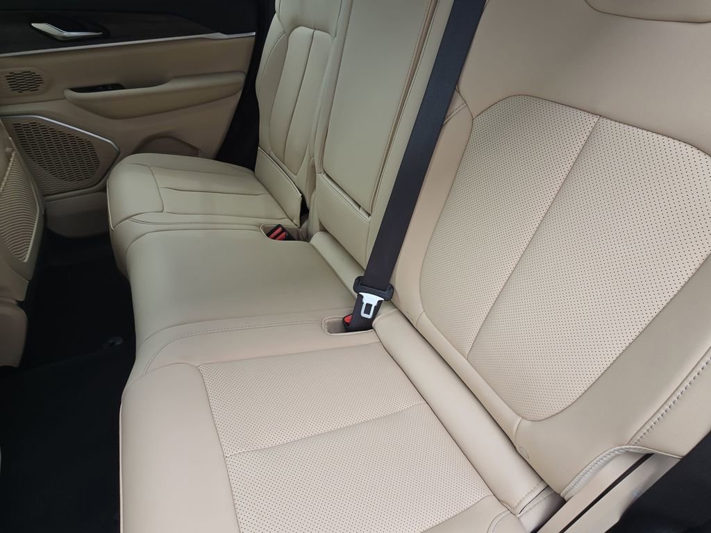 New 2026 Jeep Grand Cherokee Limited image 15