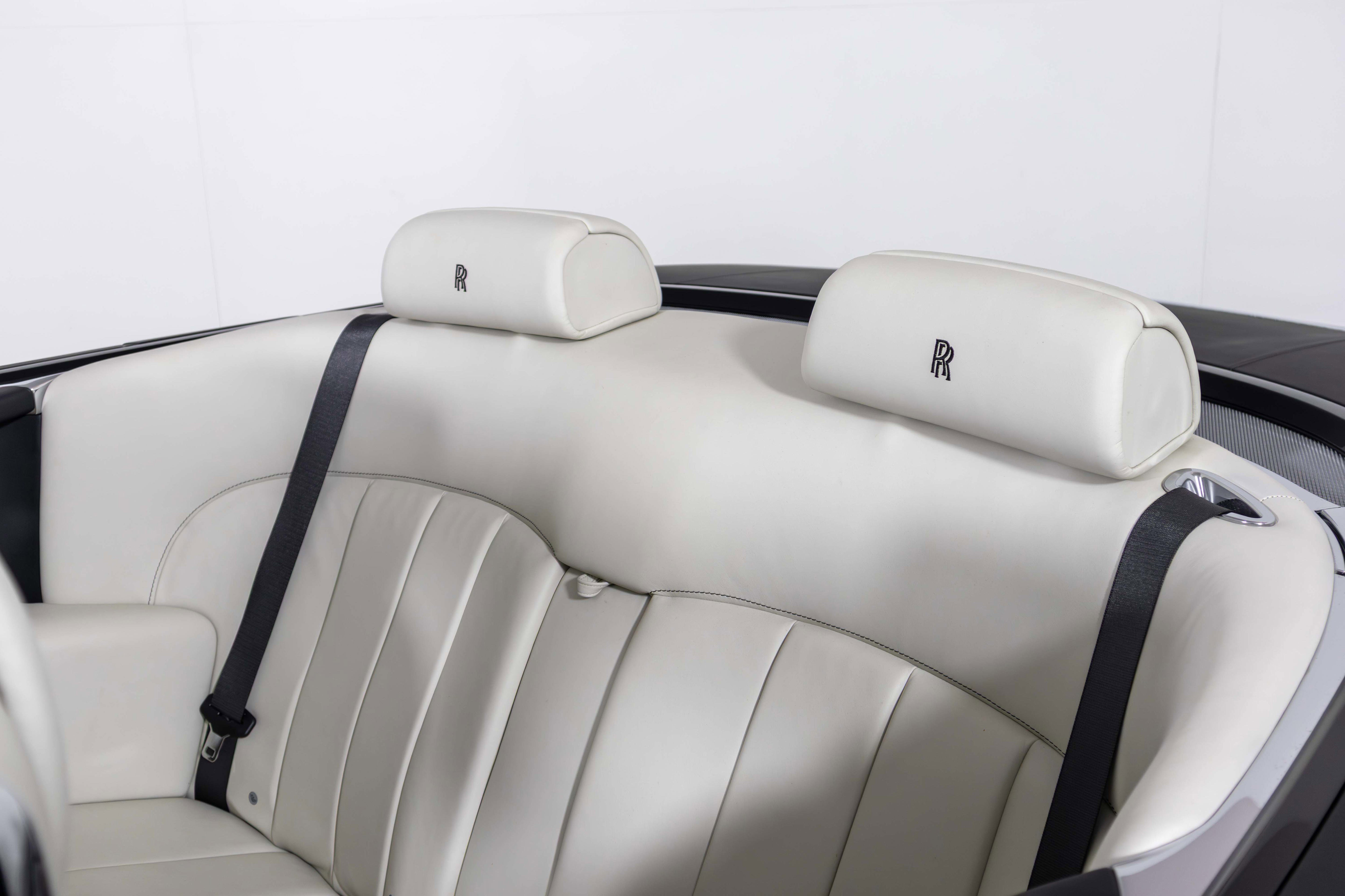 Used 2013 Rolls-Royce Phantom Drophead Coupe image 36