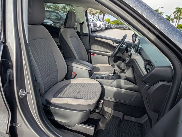 Certified 2021 Ford Escape SE w/ SE Sport Appearance Package image 16