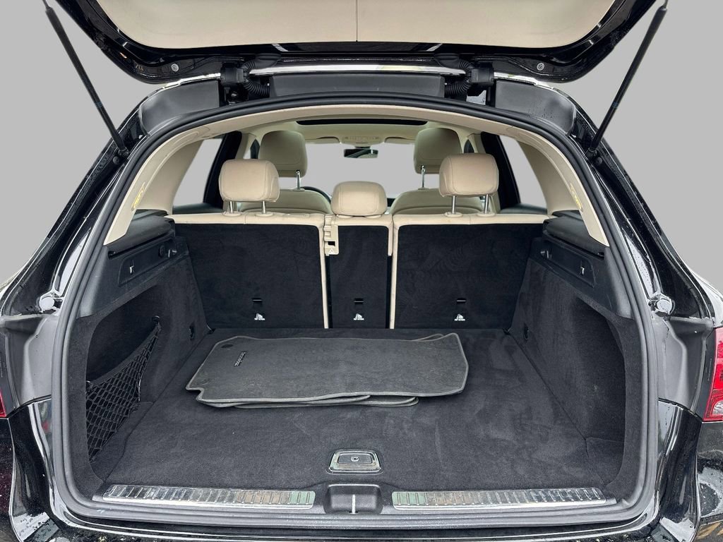 Used 2021 Mercedes-Benz GLC 300 4MATIC image 14