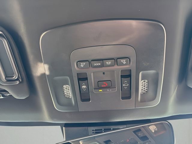 Used 2025 Toyota Camry XSE FWD image 28