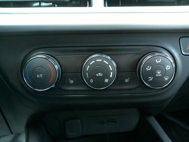 Used 2024 Chevrolet Trax RS w/ Driver Confidence Package FWD image 17