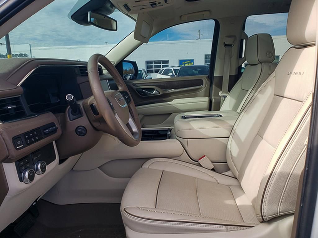 Used 2023 GMC Yukon Denali image 11