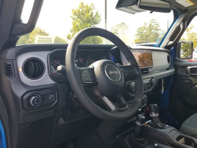 New 2025 Jeep Gladiator Sport AWD/4WD image 19
