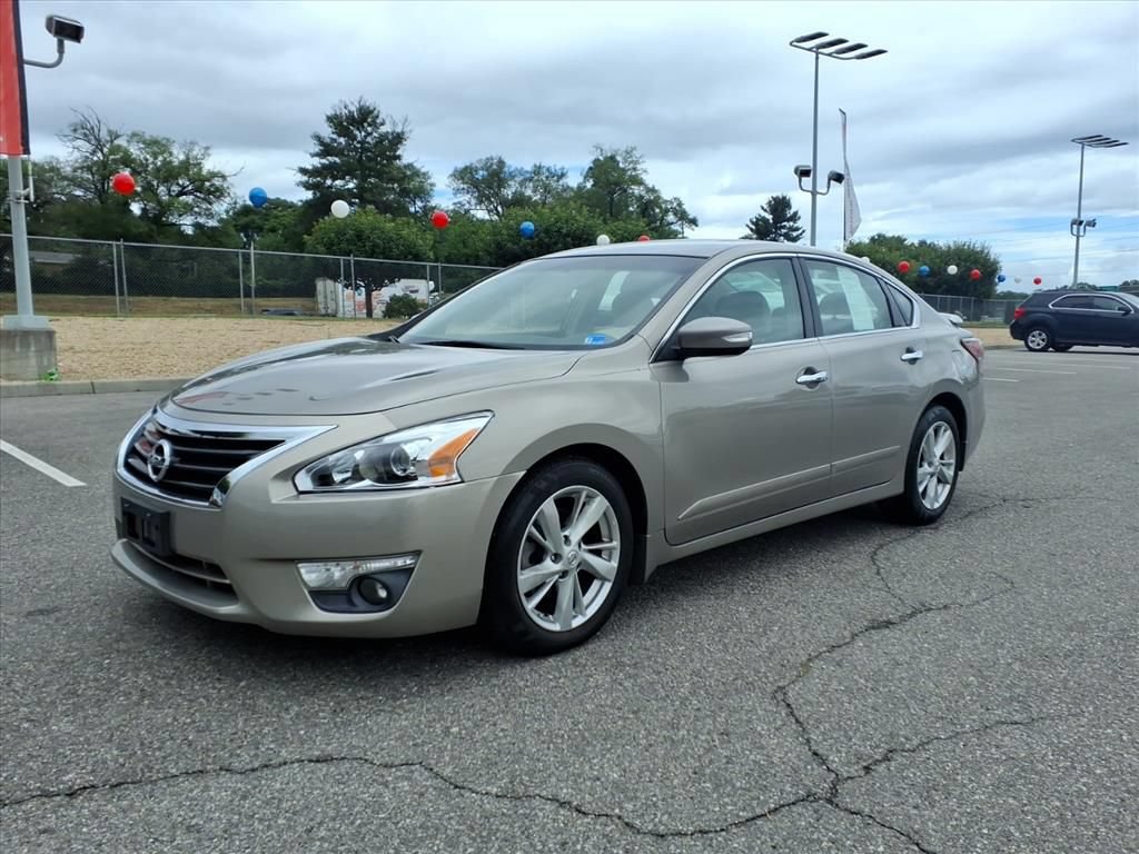 Used 2013 Nissan Altima 2.5 SL w/ 2.5 Moonroof Pkg FWD image 9