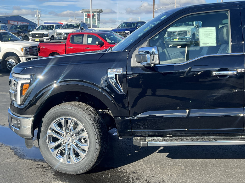 New 2026 Ford F150 Lariat w/ Equipment Group 501A Mid AWD/4WD image 12