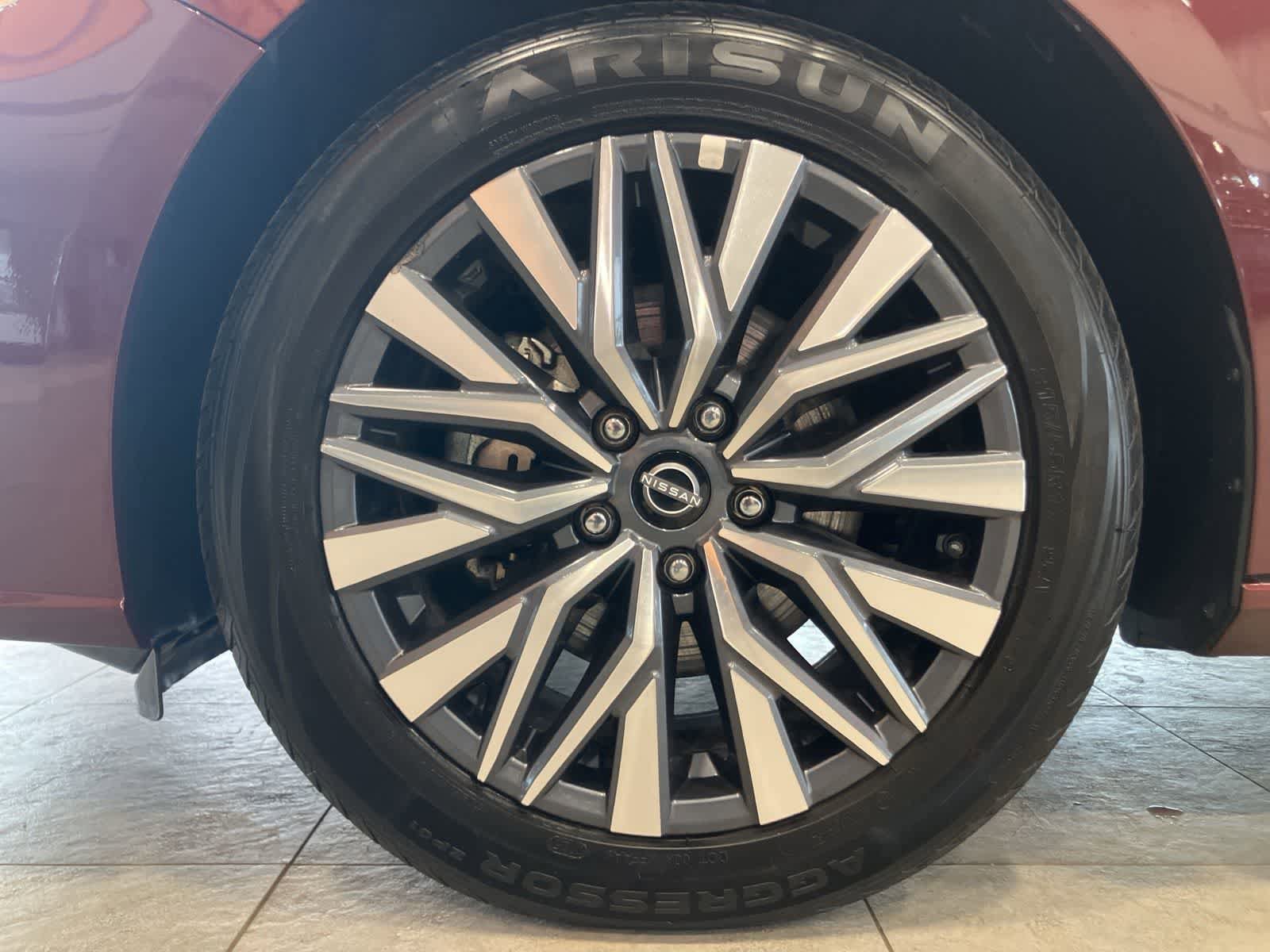 Used 2025 Nissan Altima 2.5 SV FWD image 9