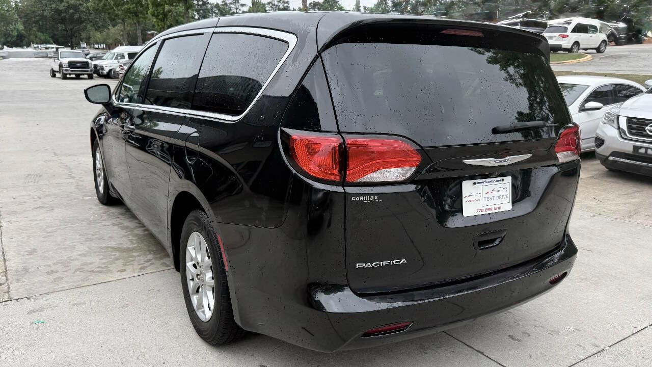 Used 2017 Chrysler Pacifica Touring FWD image 21
