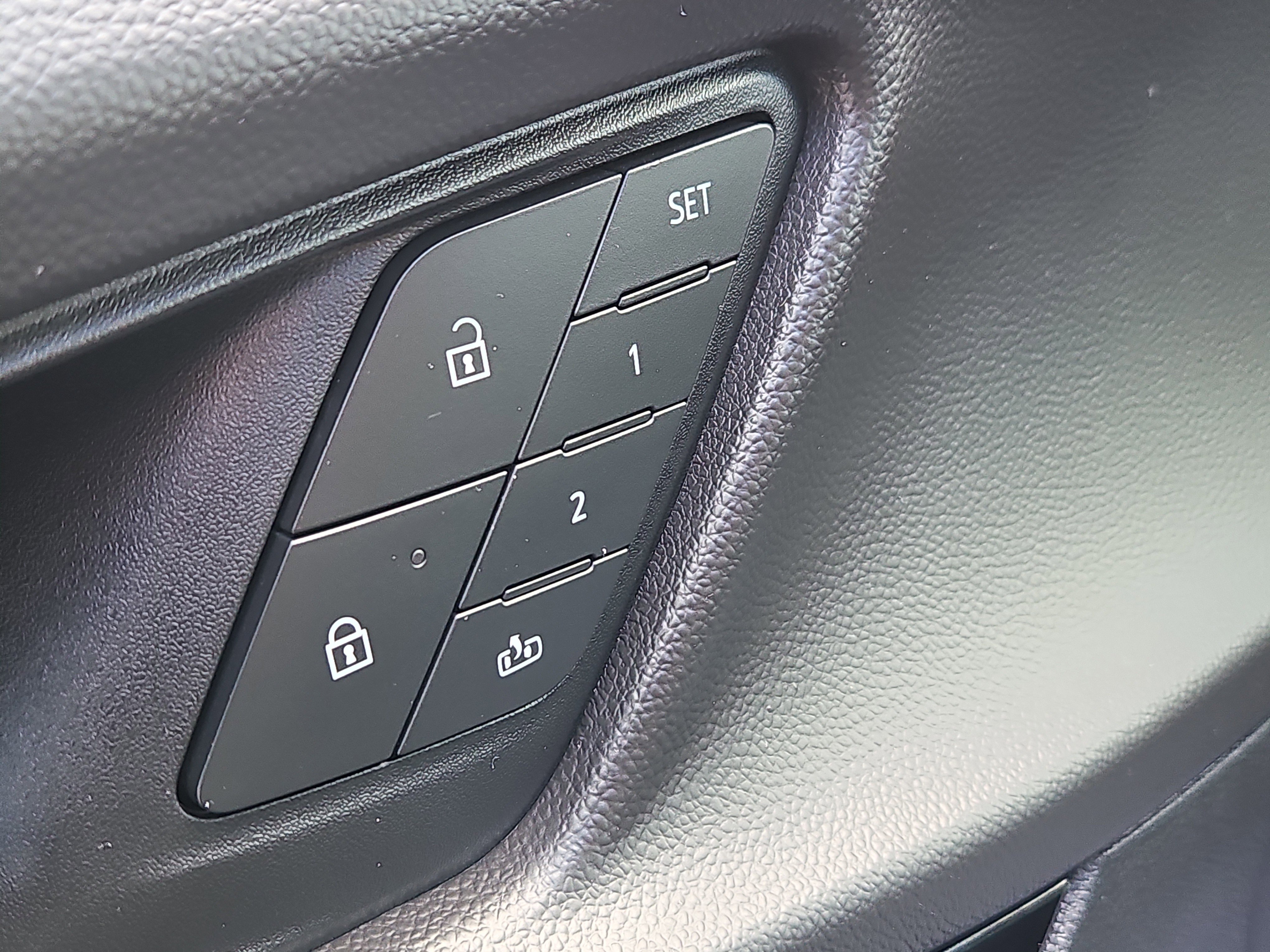 Used 2026 Chevrolet Equinox RS w/ Convenience Package III image 14