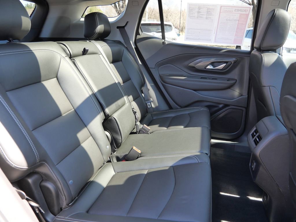 Used 2023 GMC Terrain SLT w/ Tech Package image 23