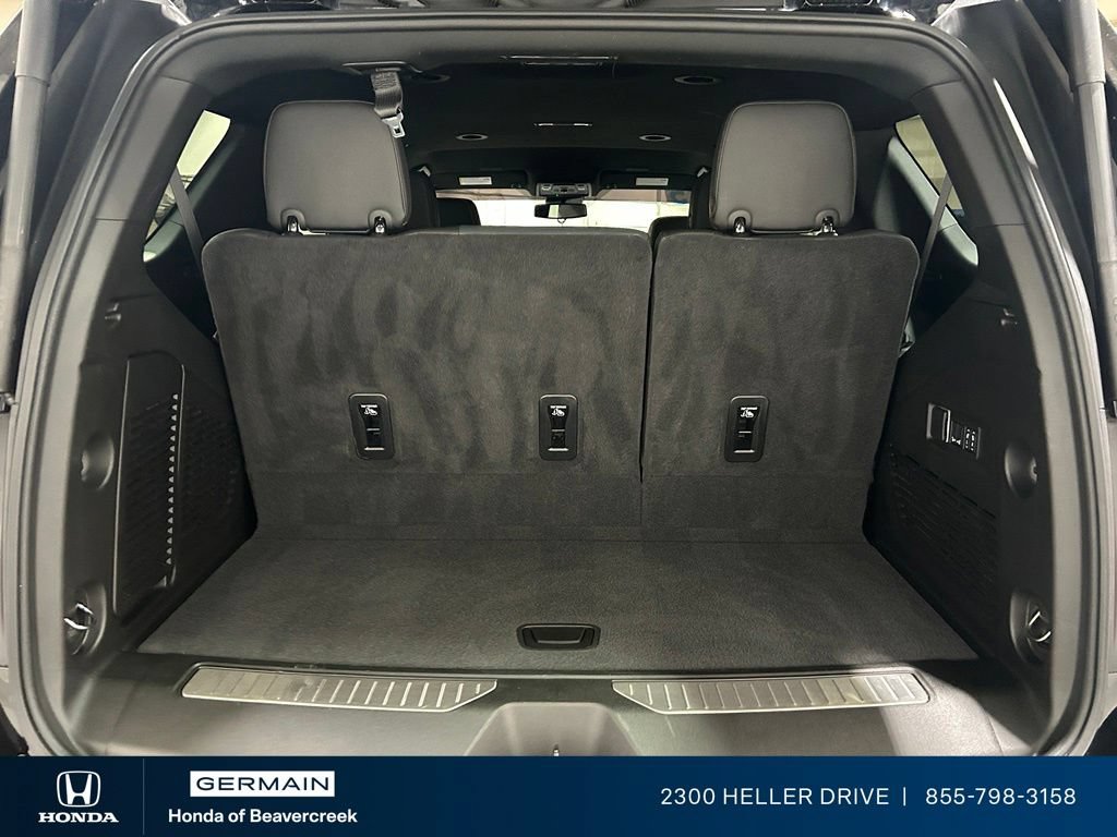Used 2025 GMC Yukon AT4 AWD/4WD image 30