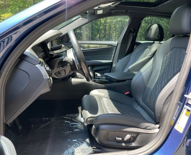 Used 2023 BMW 540i w/ M Sport Package RWD image 14