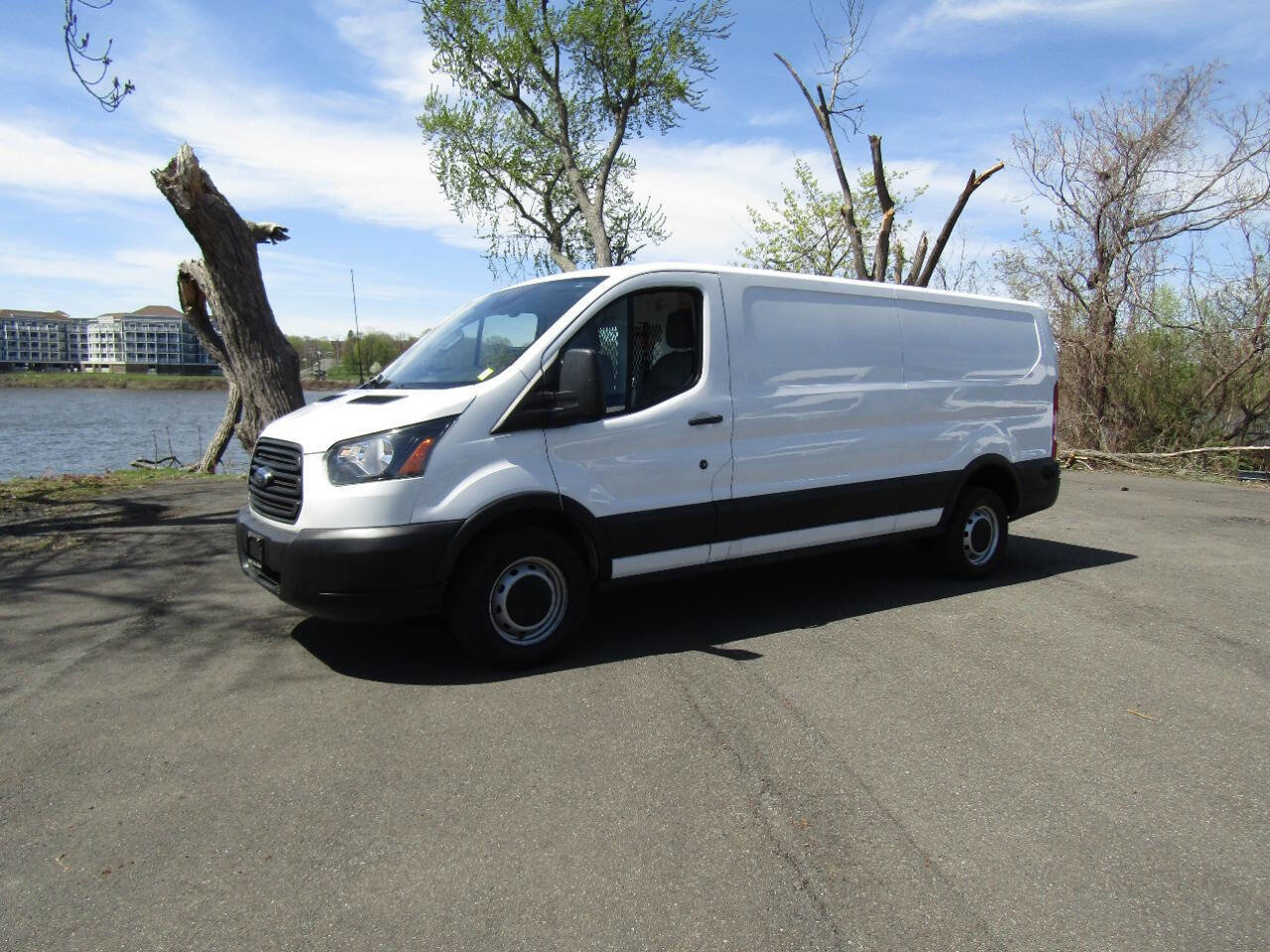 Used 2019 Ford Transit 250 148 Low Roof RWD image 28