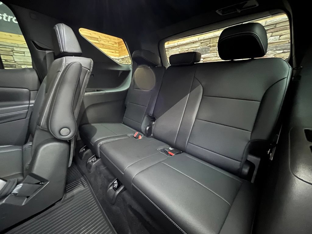 Used 2025 Chevrolet Traverse LT w/ Driver Confidence Package AWD/4WD image 48