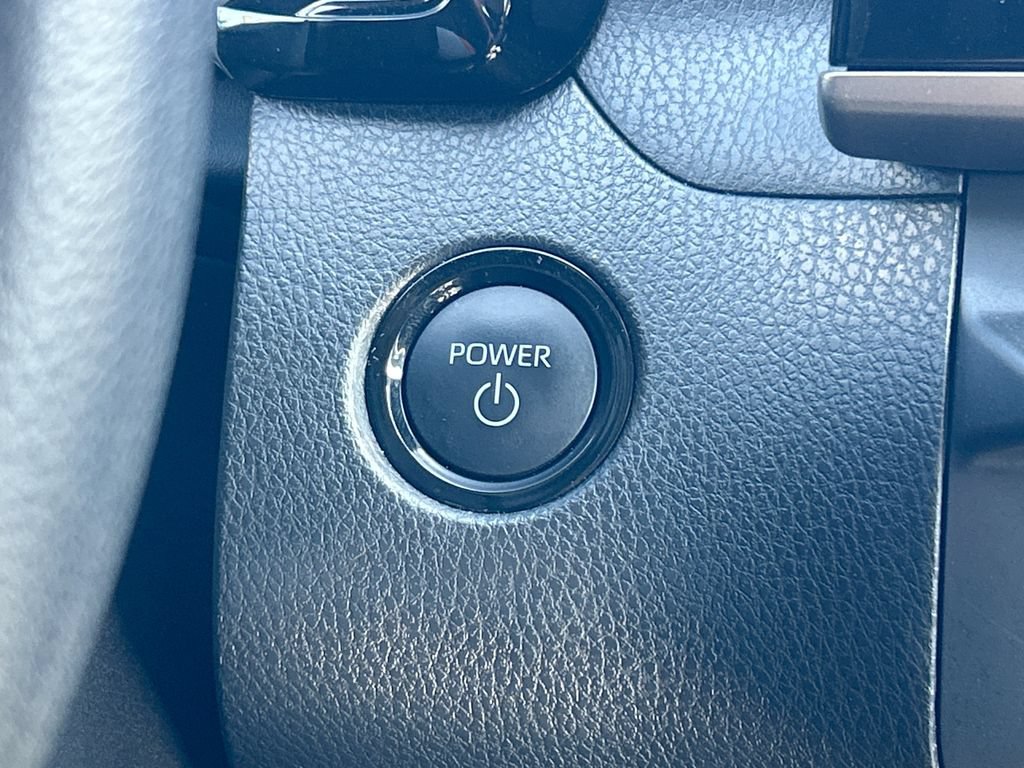 Used 2025 Toyota Camry LE FWD image 38
