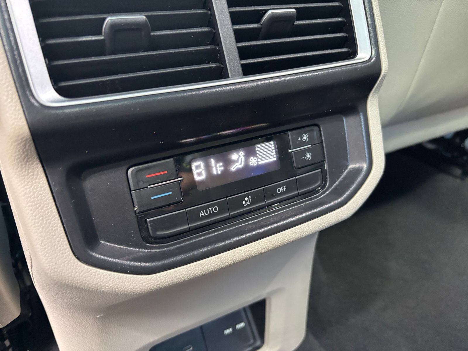 Used 2026 Volkswagen Atlas SE FWD image 25