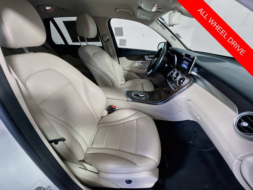 Used 2019 Mercedes-Benz GLC 300 4MATIC image 27