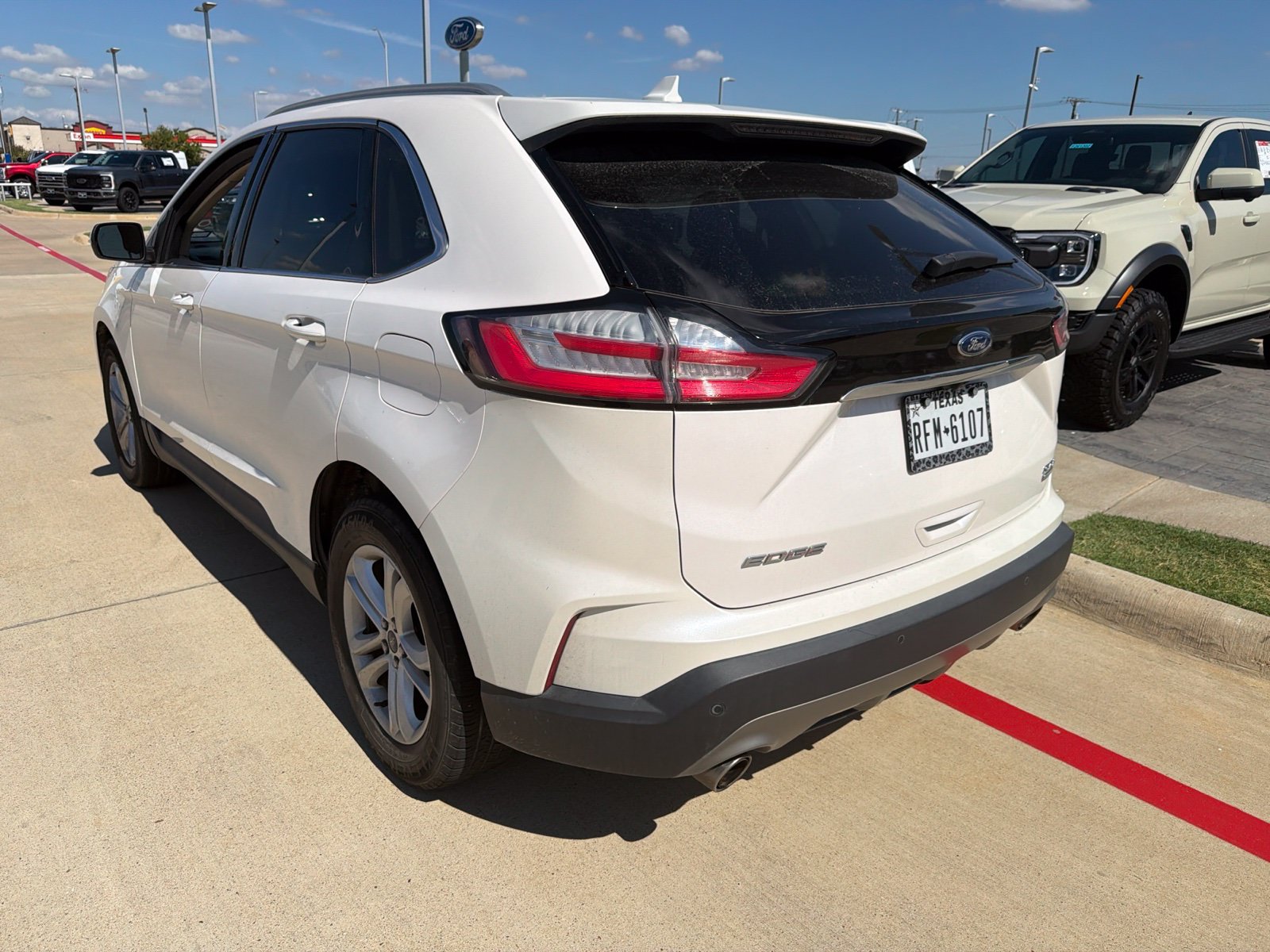 Used 2019 Ford Edge SEL w/ Equipment Group 201A FWD image 9