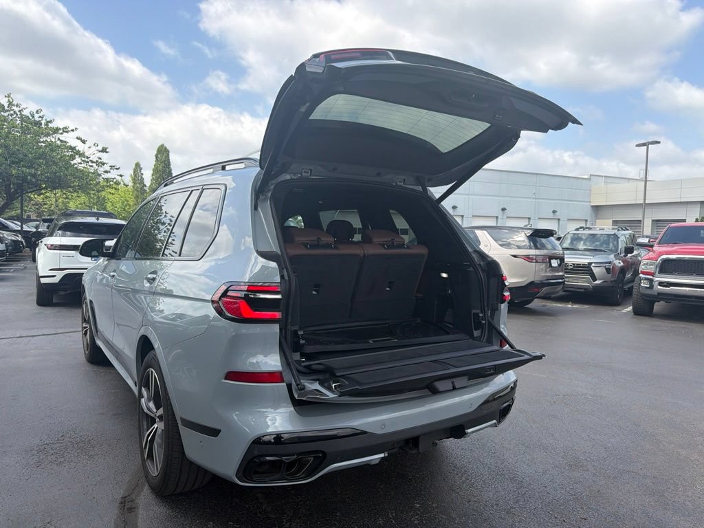 Used 2023 BMW X7 M60i w/ Executive Package AWD/4WD image 11