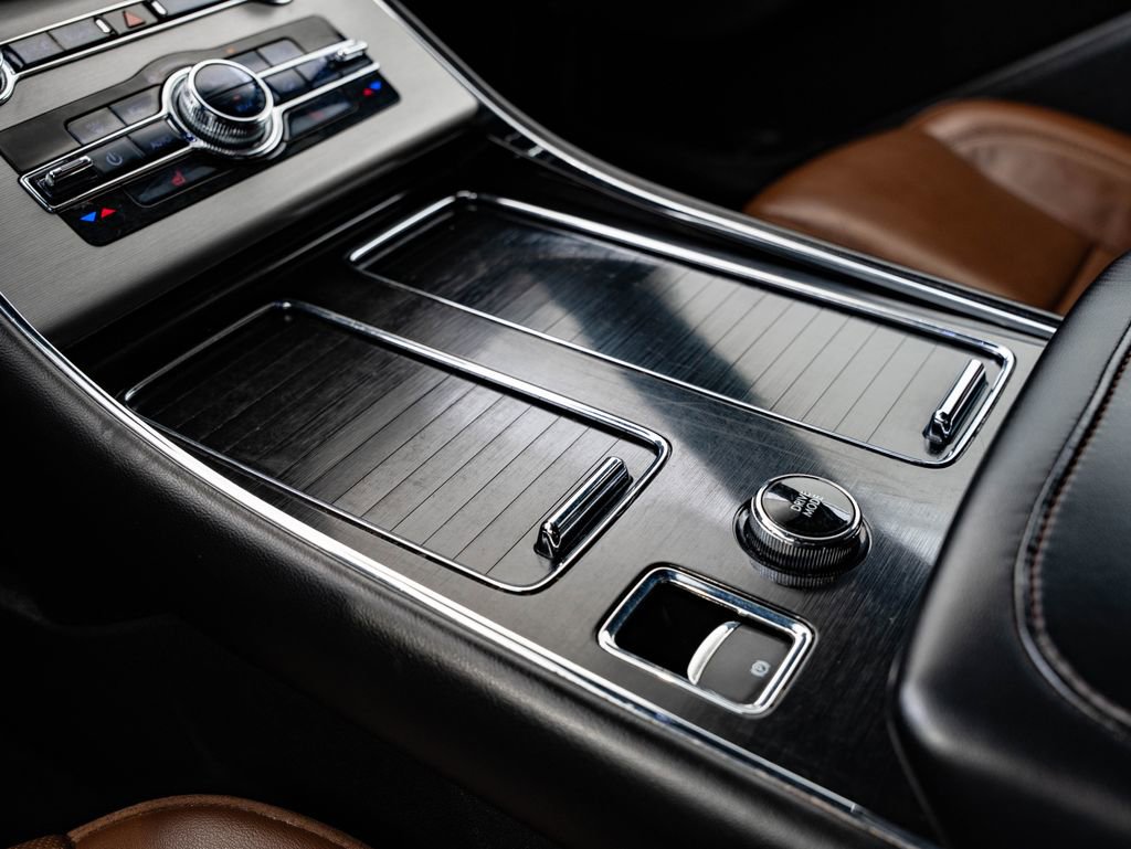 Used 2021 Lincoln Aviator Reserve image 39