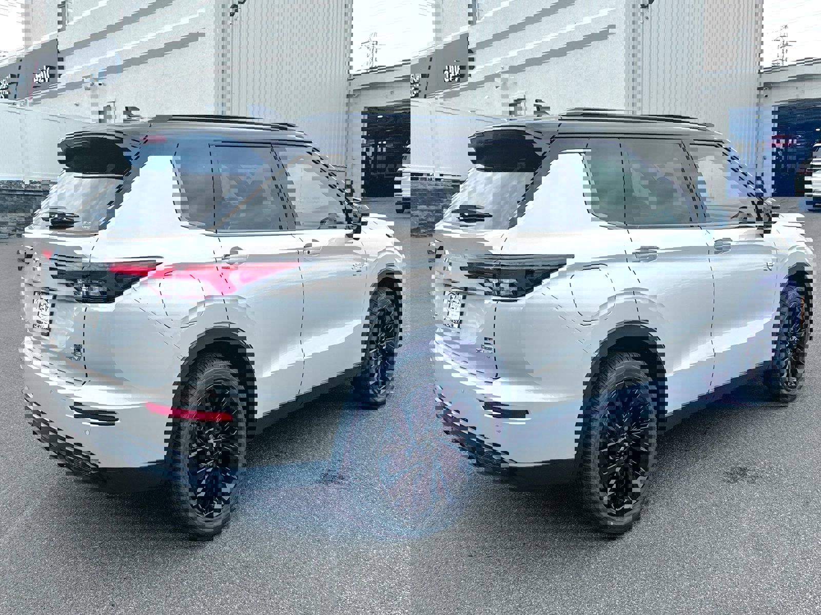 New 2025 Mitsubishi Outlander 4WD Plug-In Hybrid image 11